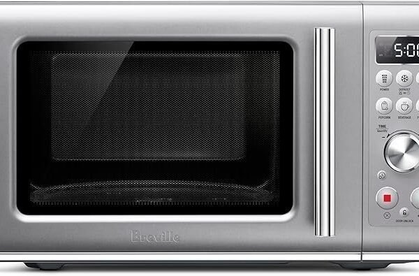 Compact Wave Microwave Oven 0.9 Cu. Ft. 900W with Soft Close Door and Cooking Presets