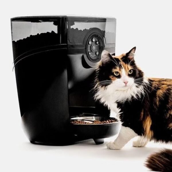 Smart Automatic Pet Feeder with App Control 32 Cup Capacity