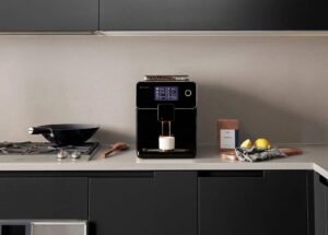 TK 01 Automatic Espresso Machine Black with Touchscreen and Integrated Grinder - Image 2