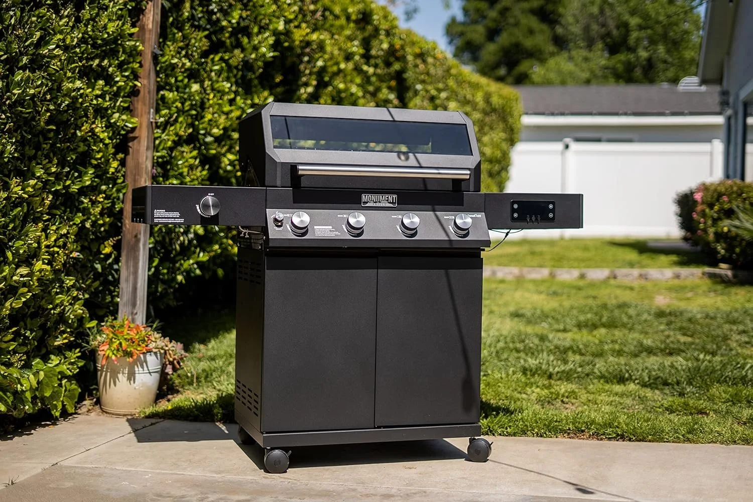 Monument Denali 425 Grill Smart Propane Gas Grill Monument Denali 425 Grill Smart Propane Gas Grill - Image 1